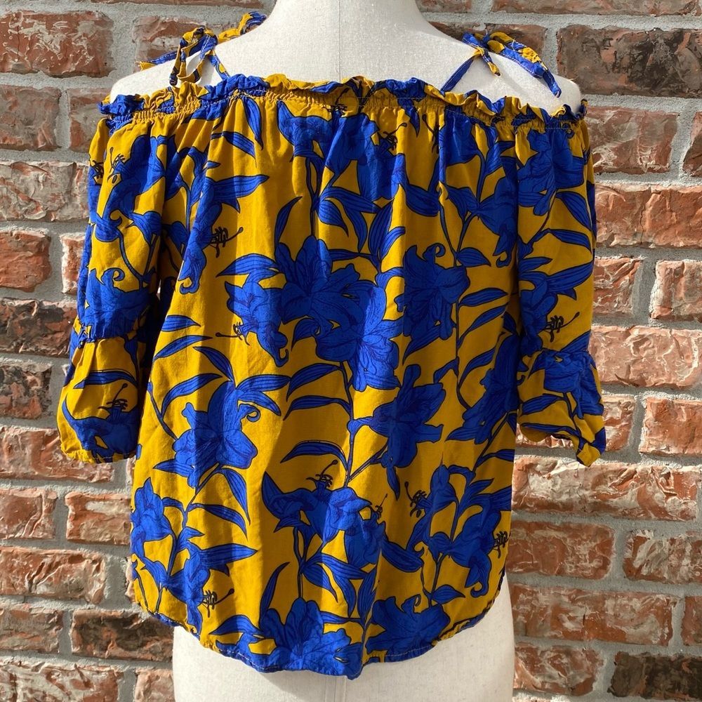 CC Boutique blue and yellow floral cold shoulder top / S / Excellent condition - Picture 2 of 11